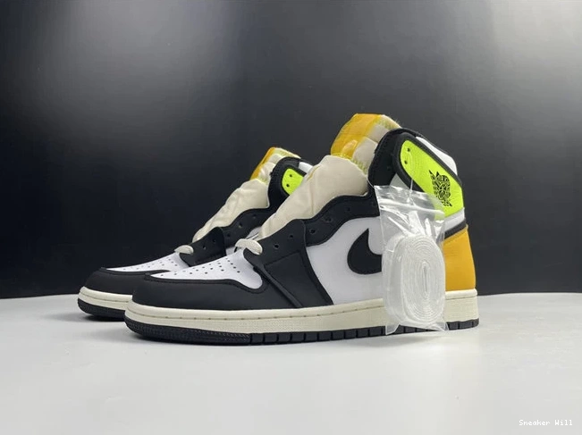 University Jordan1 StreetReady White Volt Black 555088-118 497 Gold 0522